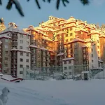 Complex Kamelia Aparthotel