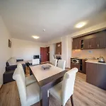 Complex Kamelia Aparthotel