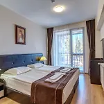 Complex Kamelia Aparthotel