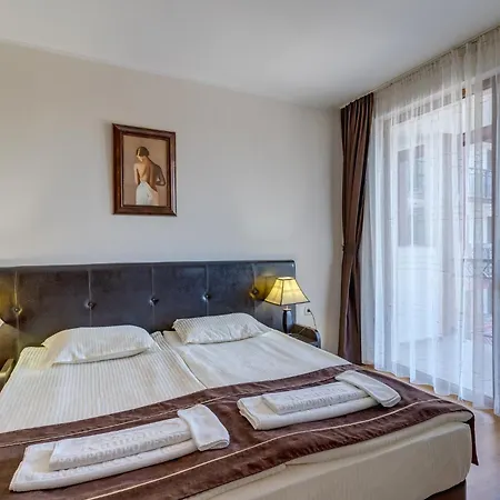 Complex Kamelia شقة فندقية 4*