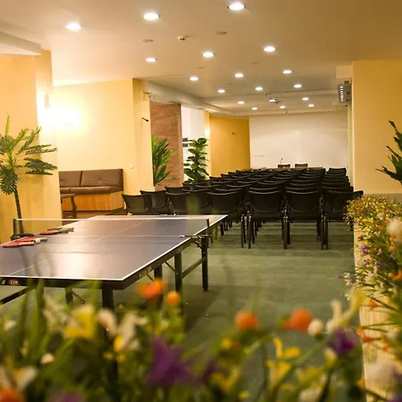 Complex Kamelia Aparthotel