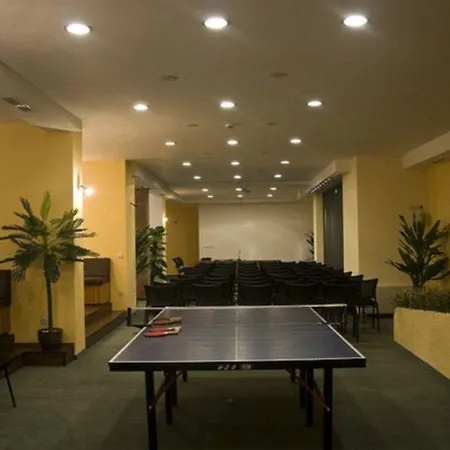 شقة فندقية Complex Kamelia 4*