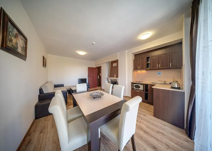 Complex Kamelia Aparthotel