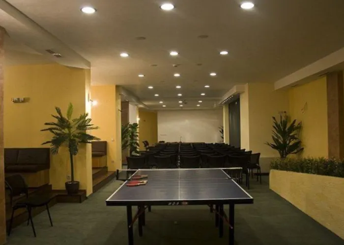 Aparthotel Complex Kamelia 4*